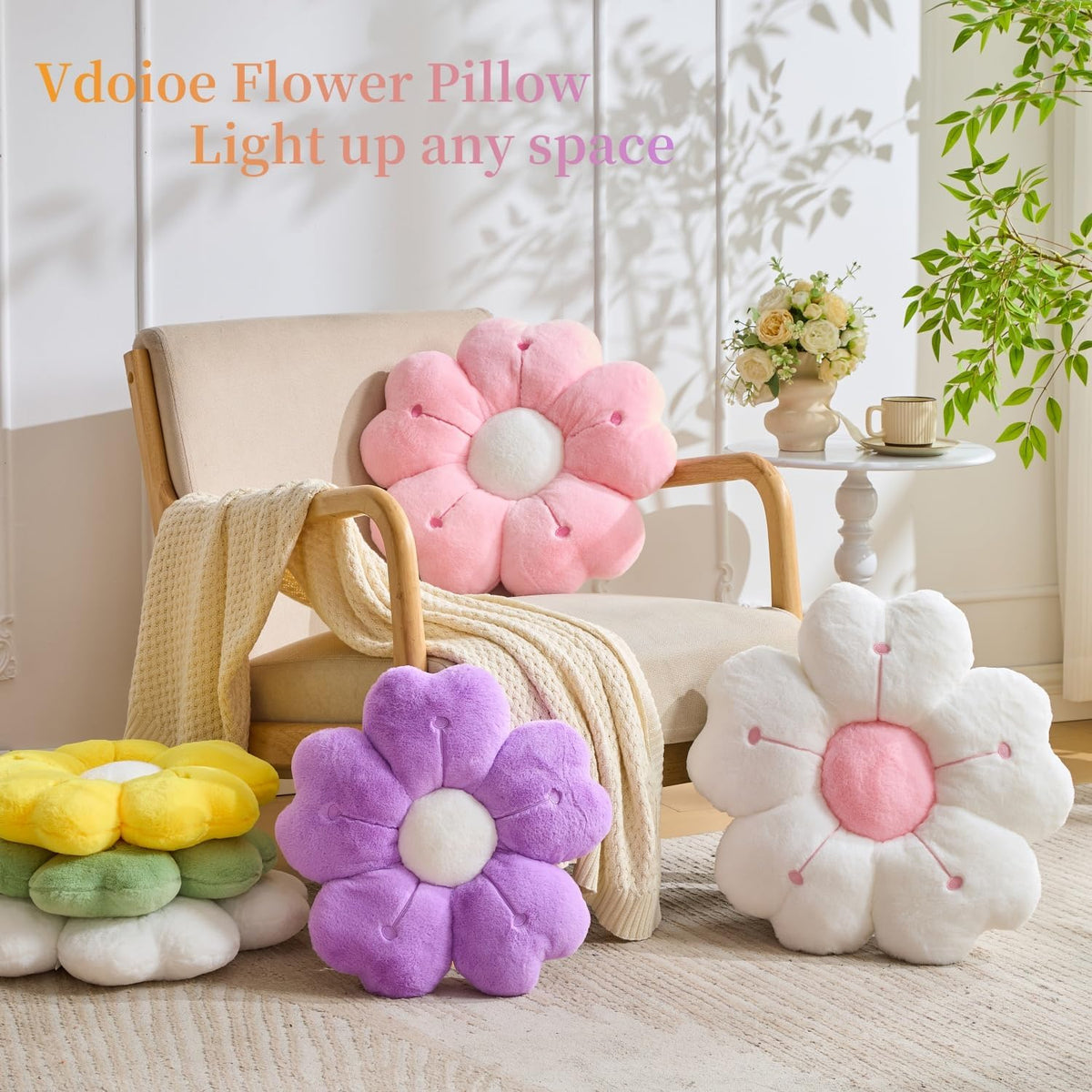 Daisy Bloom Plush Throw Pillow