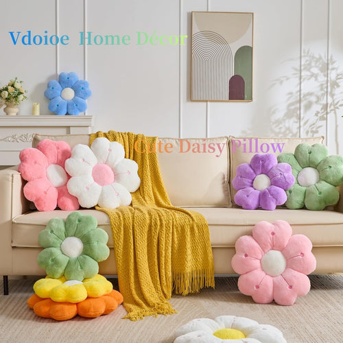 Daisy Bloom Plush Throw Pillow